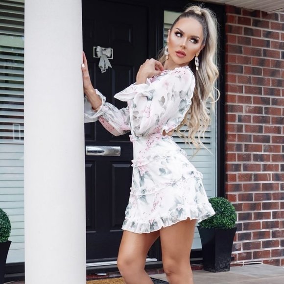 White Floral Print Long Sleeve V-Neck Open Back Frill Hem Tiered Mini Dress - Picture 2 of 9